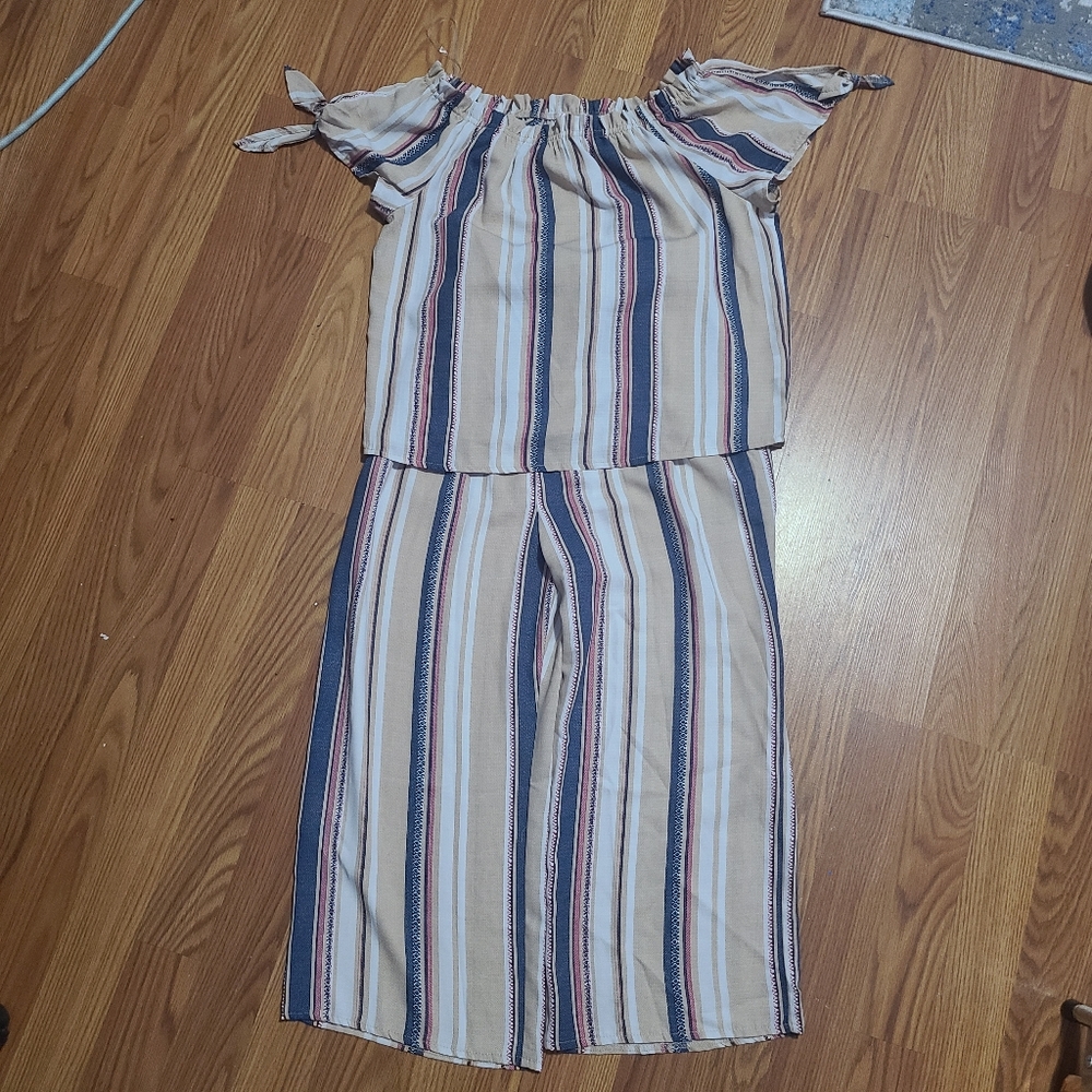 Love to be loved 2 piece Top Pant Set Size 16
